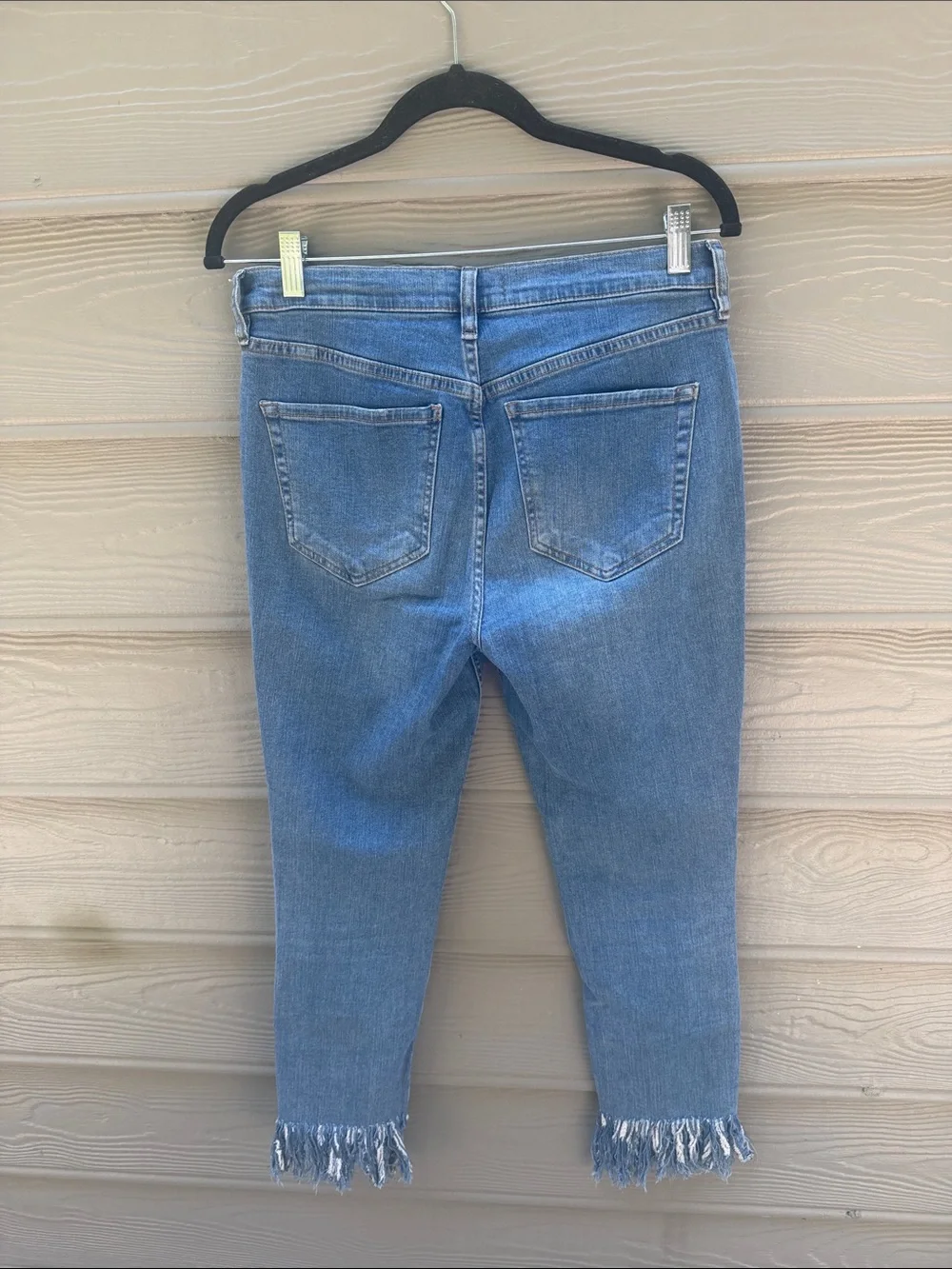 Free People Light Blue Distressed Cropped Jeans with Frayed Hem Sz 30
